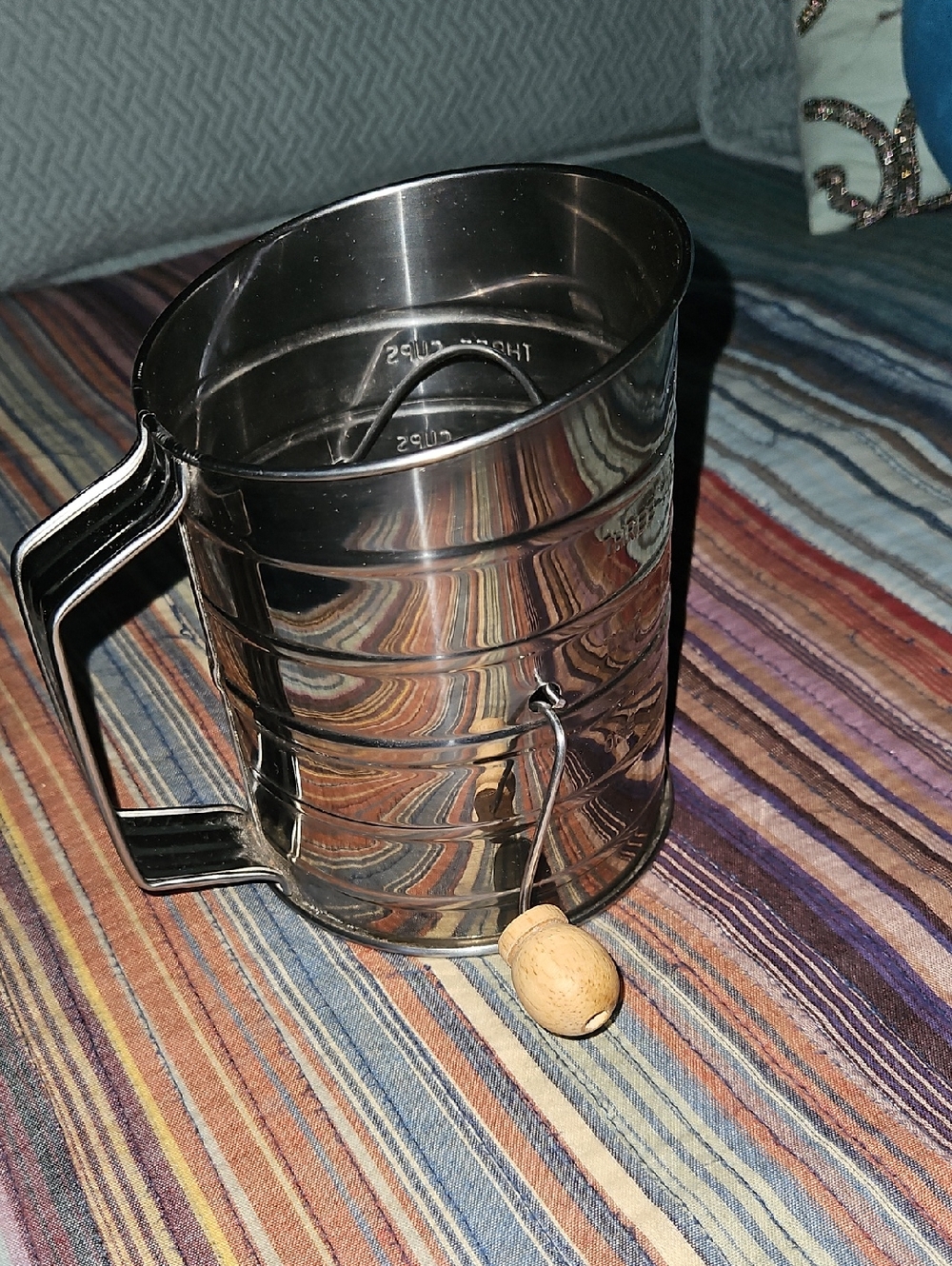 Stainless Steel Flour Sifter with Wooden Handle